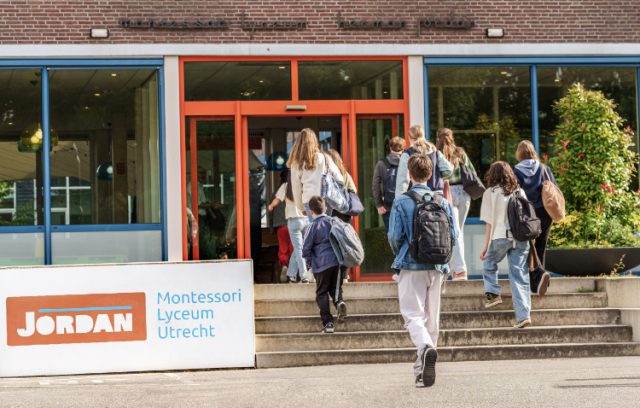 Foto Jordan mlu- Jordan Montessori Lyceum Utrecht viert 80-jarig jubileum