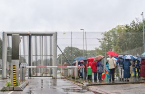Maandelijkse wake bij Detentiecentrum Zeist Maandelijkse wake bij Detentiecentrum Zeist