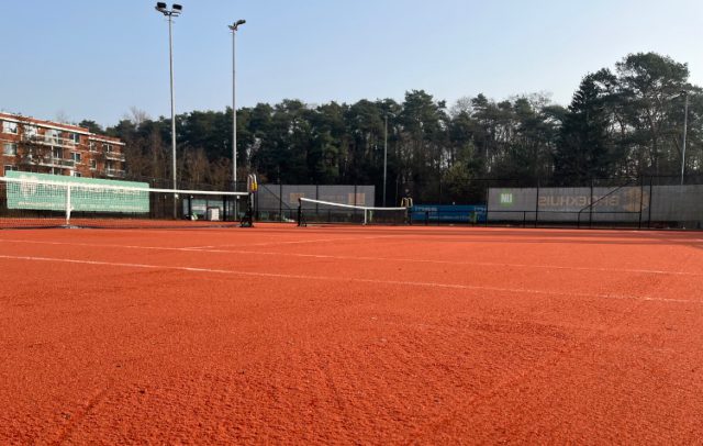LTV Soesterberg vernieuwt tennispark met All Weather banen LTV Soesterberg vernieuwt tennispark met All Weather banen