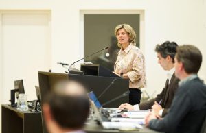 Slavernijverleden zichtbaar in geschiedenis van Zeist Burgemeester Langenacker reflecteert op onderzoek