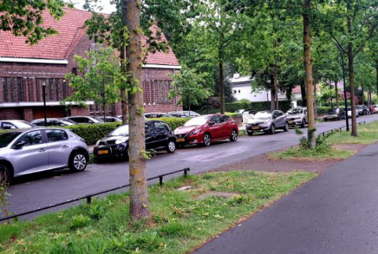 Ruim 150 bezwaren tegen betaald parkeren in Zeist Ruim 150 bezwaren tegen betaald parkeren in Zeist